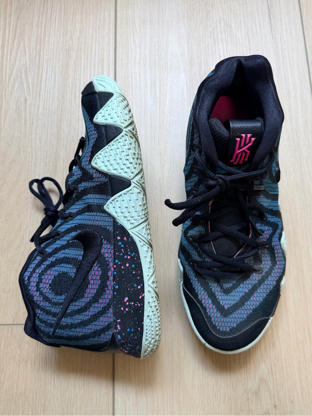 Nike Kyrie 4 ‘80s’ Shoes 6.5Y
